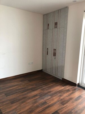 Room in 3 BHK Builder Floor at Ansal API Esencia, Sector 67 – for Rent