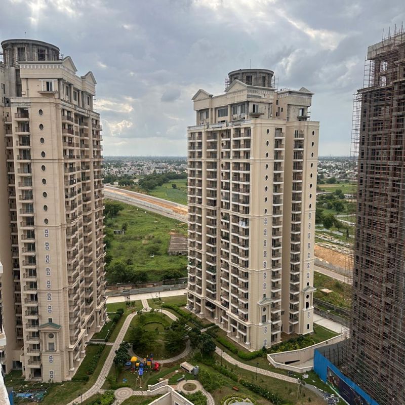 3 BHK + Pooja Room,Servant Room,Extra Room Apartment For Rent in ATS Marigold