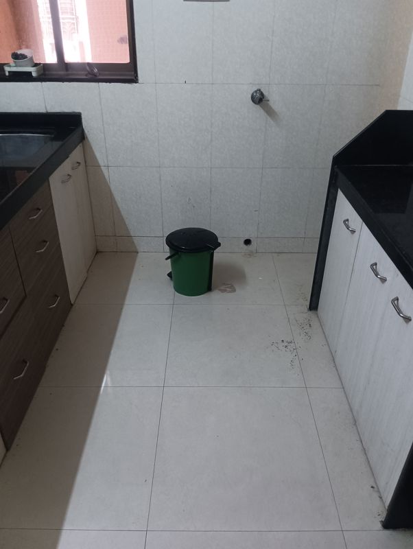 1 BHK 700 Sq.Ft. Apartment in Symphony Towers Kandivali West