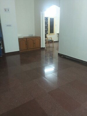 Room in 2 BHK Builder Floor at Koramangala – for Rent