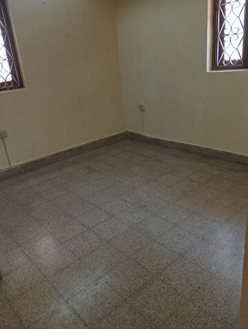 Room in 2 BHK Builder Floor at Koramangala – for Rent