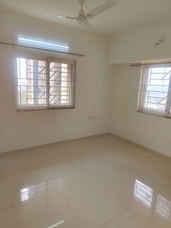 2 BHK Apartment For Rent in Edenic Eurus