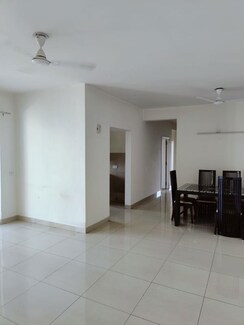 3 BHK + Servant Room Builder Floor For Sale in Emaar Palm Gardens