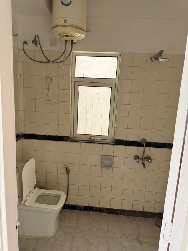 Apartment For Rent in DLF Regency Park I