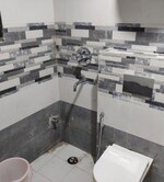 2 BHK + Extra Room 200 Sq.Ft. Builder Floor in Saurabh Niwas