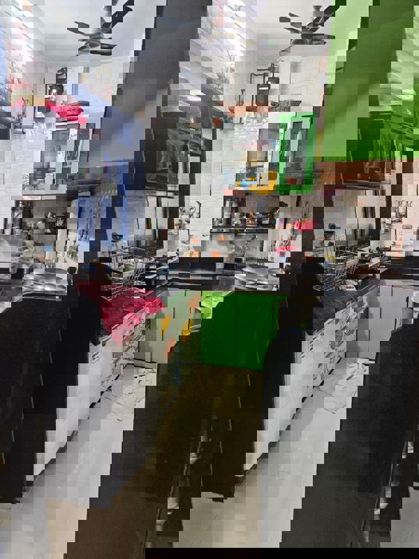 1 BHK + Study Room Apartment For Rent in Vakola