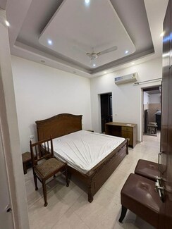 2 BHK Builder Floor For Rent in Chittaranjan Park