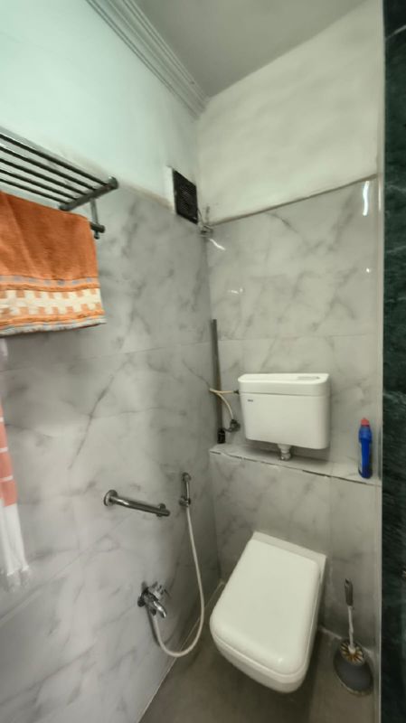 4 BHK + Pooja Room Apartment For Rent in Bandra West