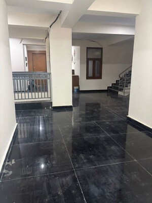  3 BHK Builder Floor at Sector 14 – for Rent