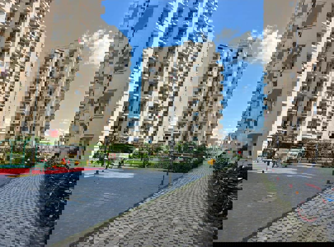 2 BHK Apartment For Rent in MRG The Balcony