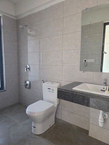 Bathroom in 5 BHK Apartment at Kalpataru Magnus, Bandra East – for Rent