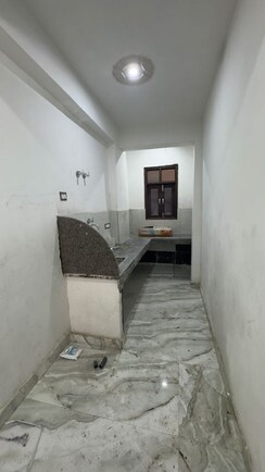 1 BHK + Servant Room Apartment For Rent in Chattarpur
