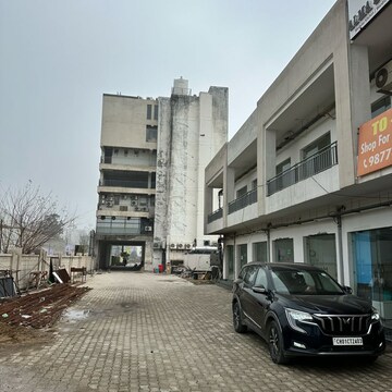  Shop For Rent in Maxxus Plaza, International Airport Road