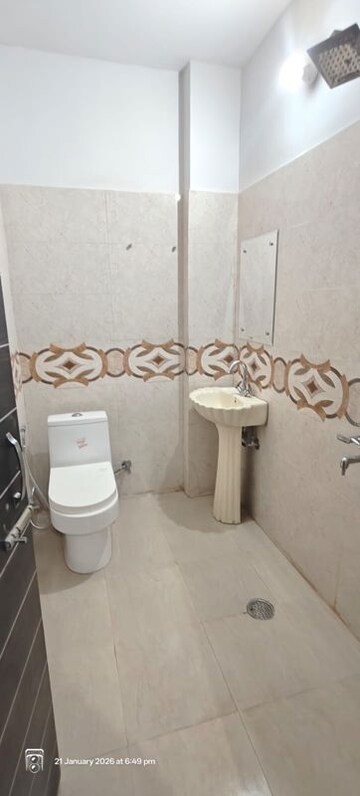Bathroom in 3 BHK Builder Floor at Sushant Lok 2, Sector 57 – for Sale