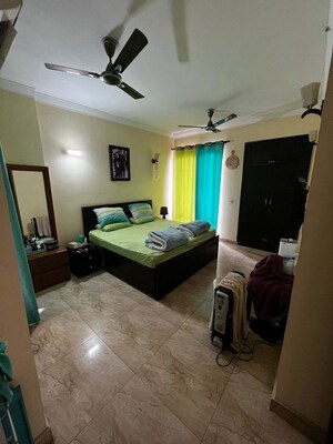 Team Area in 3 BHK Apartment at Unitech Fresco, Sector 50 – for Sale