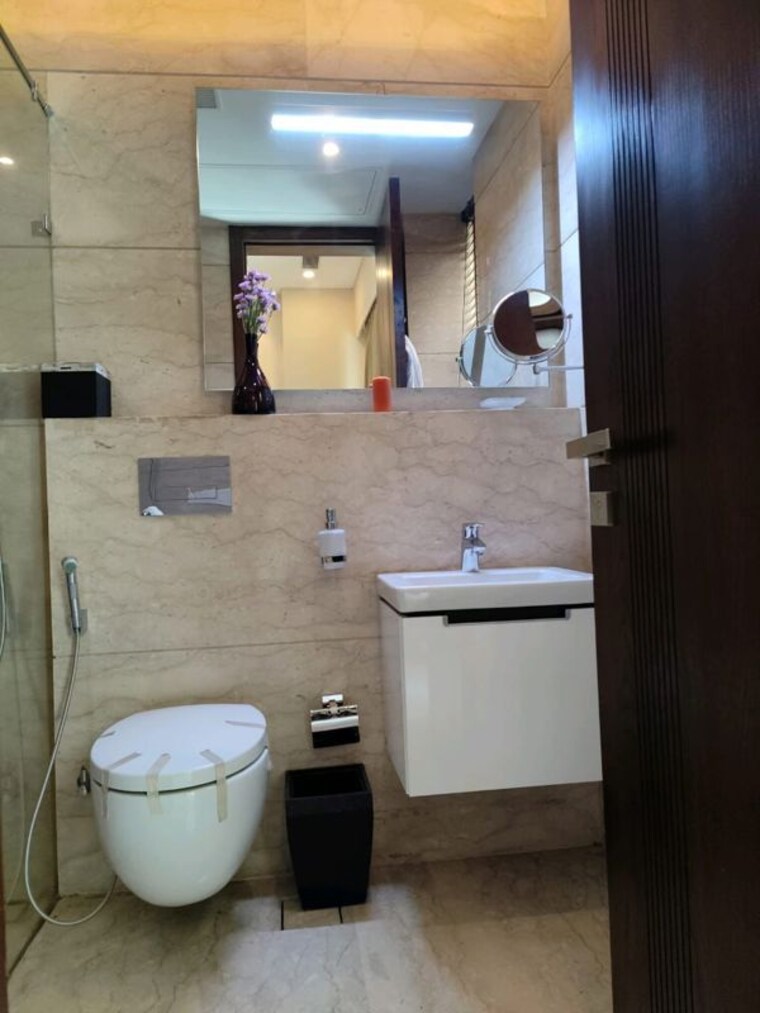 Bathroom, ambience-creacions 3 Bedroom 1860 Sq.Ft. Apartment In Sector 22 Gurgaon 9899103