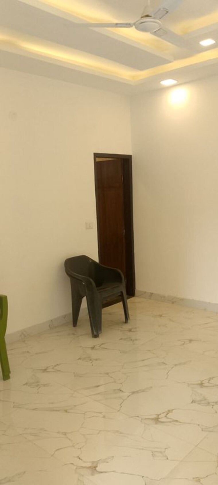 Room, spring-field 3.5 Bedroom 2500 Sq.Ft. Builder Floor In Sector 31 Faridabad 9899084