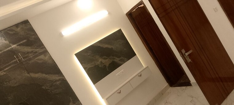 undefined, spring-field 3.5 Bedroom 2500 Sq.Ft. Builder Floor In Sector 31 Faridabad 9899084