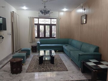 Living Room in 6 BHK Independent House at Gomti Nagar – for Rent