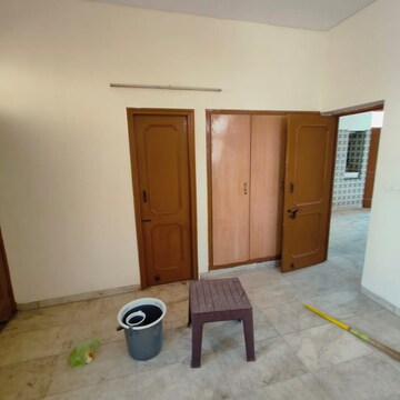 Room in 3 BHK Independent House at Sector 21 – for Sale