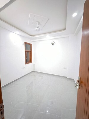 Room in 3 BHK Builder Floor at Panchsheel Vihar – for Sale