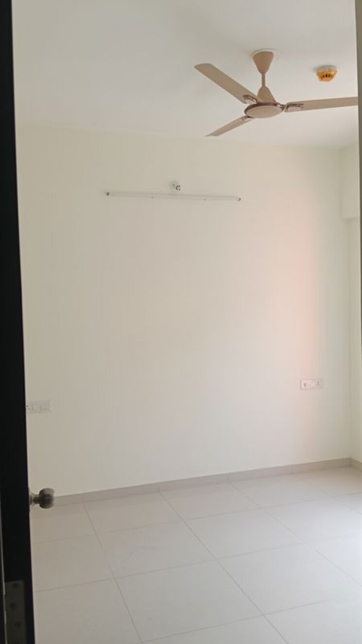 Room, kolte-patil-life-republic-r-10 2 Bedroom 650 Sq.Ft. Apartment In Hinjewadi Pune 9899551