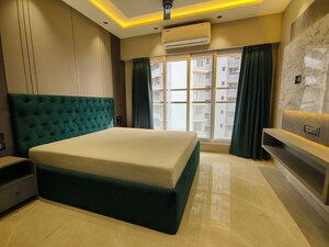 2.5 BHK Apartment For Rent in Goregaon West