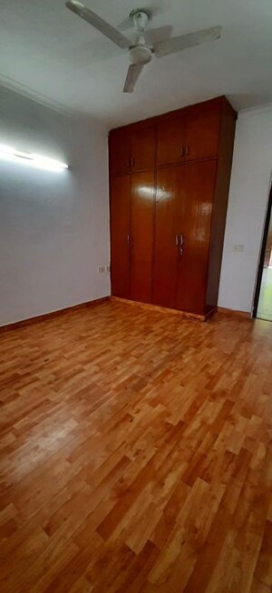 Room in 3 BHK Apartment at Today Blossoms II, Sector 51 – for Rent