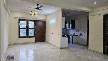 3 BHK Builder Floor For Rent in Tulip Mall, Sector 46