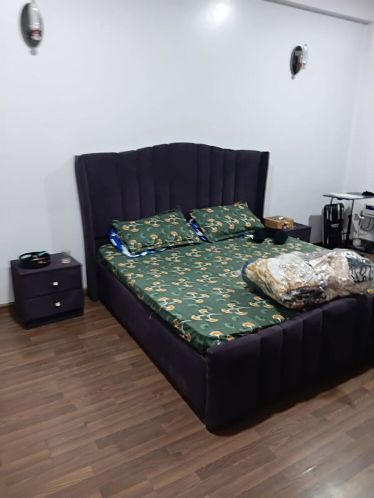 Bedroom, bptp-astaire-garden-monet-floors 4 Bedroom 1730 Sq.Ft. Apartment In Sector 70a Gurgaon 9899946