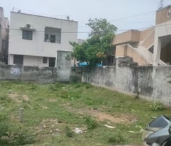 Plot For Sale in Sector 43