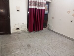 Room in 2 BHK Apartment at Khurram Nagar – for Rent