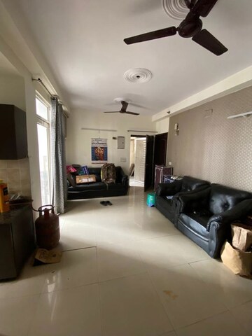 2 BHK Apartment For Rent in Gardenia Glory, Sector 46
