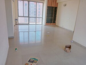 Room in 4 BHK Apartment at Pioneer Park Phase 1, Sector 61 – for Rent