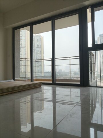 Room in 3 BHK Apartment at Amanora Elivate Tower, Hadapsar – for Rent