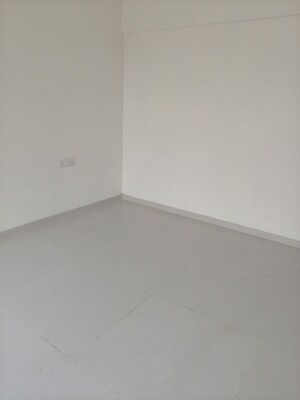 Room in 3 BHK Apartment at Amanora Elivate Tower, Hadapsar – for Rent