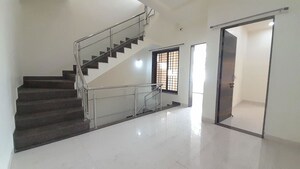 Room in 3 BHK Villa at Mowa – for Rent