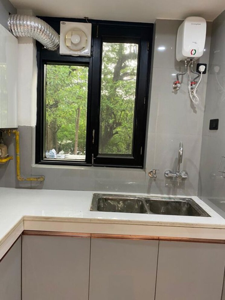 Kitchen, saket 3 Bedroom 1350 Sq.Ft. Builder Floor In Saket Delhi 9900238