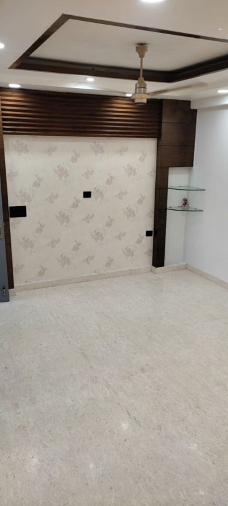 Room, saket 3 Bedroom 1350 Sq.Ft. Builder Floor In Saket Delhi 9900238