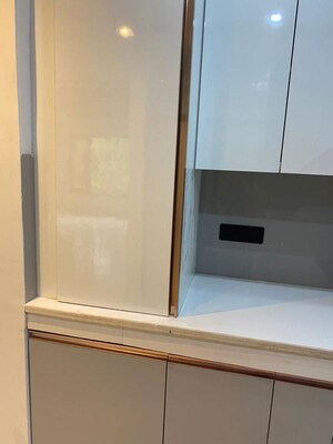 Furnished Amenities in 3 BHK Builder Floor at Saket – for Sale