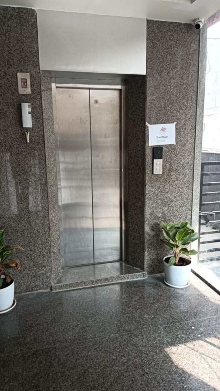 undefined, madhapur Commercial Showroom 3000 Sq.Ft. In Madhapur Hyderabad 9900255