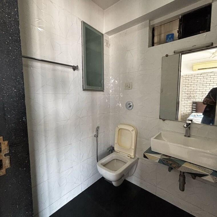 Bathroom, goregaon east 2 Bedroom 845 Sq.Ft. Apartment In Goregaon East Mumbai 9900261