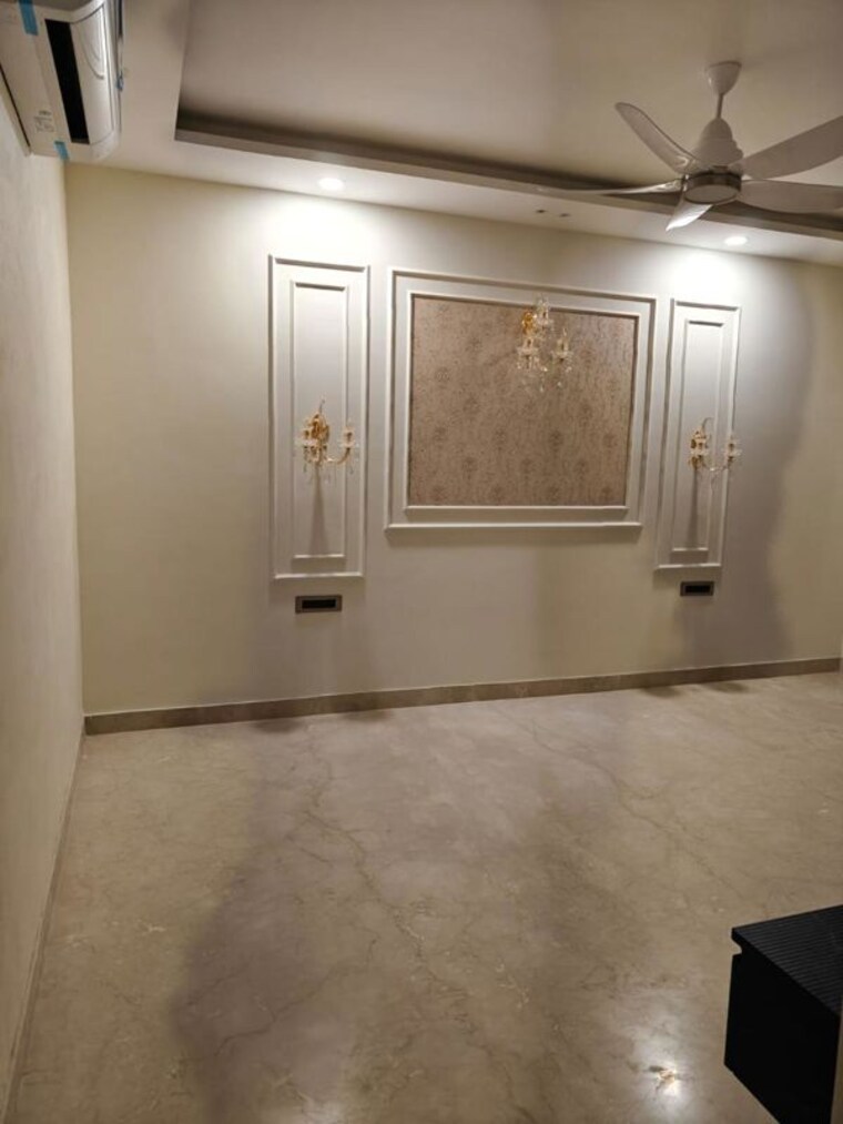 Room, smart-world-orchard 2.5 Bedroom 1208 Sq.Ft. Builder Floor In Sector 61 Gurgaon 9900307