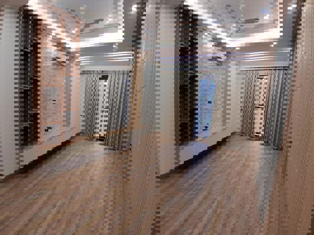 4 BHK 3060 Sq.Ft. Builder Floor in Nirvana Country Birch Court