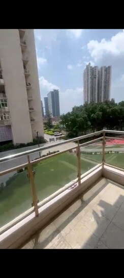 3 BHK + Servant Room Apartment For Rent in Gaur Saundaryam