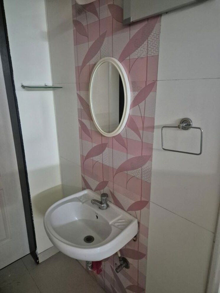 Bathroom, magarpatta-annex 1 Bedroom 550 Sq.Ft. Apartment In Hadapsar Pune 9900339