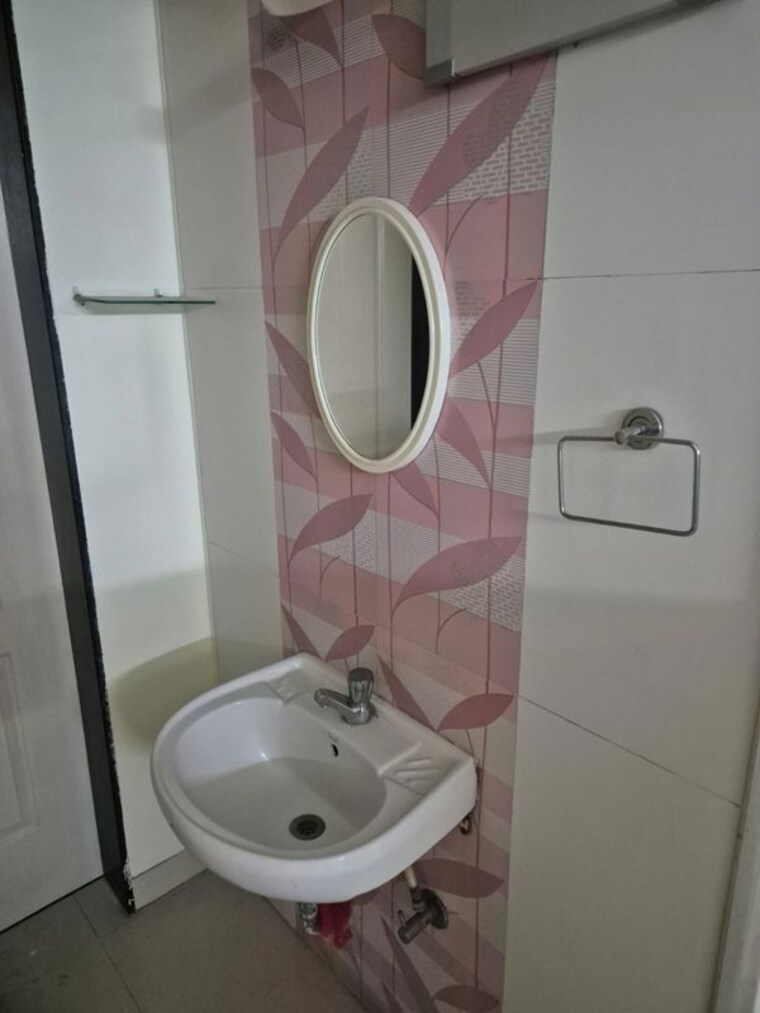 Bathroom, magarpatta-annex 1 Bedroom 550 Sq.Ft. Apartment In Hadapsar Pune 9900339