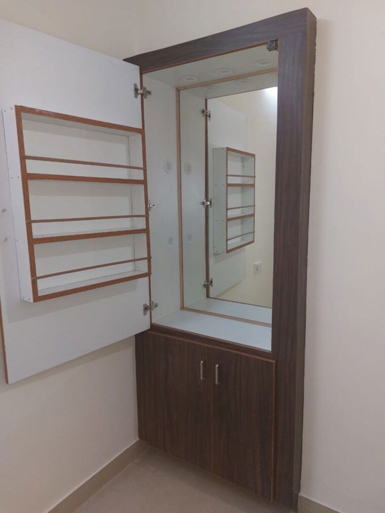 Room, hm-avalon 2.5 Bedroom 1200 Sq.Ft. Apartment In Richmond Town Bangalore 9900347