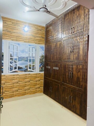 Room in 2 BHK Independent House at Gomti Nagar – for Rent