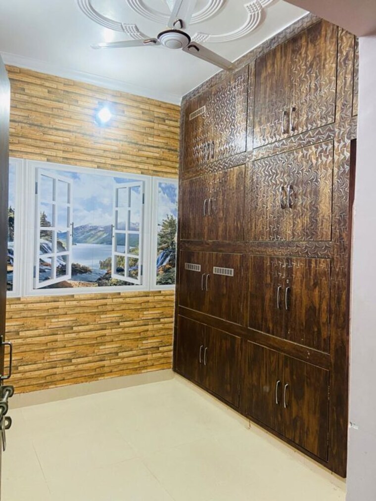 Room, gomti nagar 2 Bedroom 800 Sq.Ft. Independent House In Gomti Nagar Lucknow 9900375